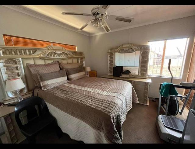 4 BEDROOM TOWNHOUSE FOR SALE IN BRONKHORSTSPRUIT